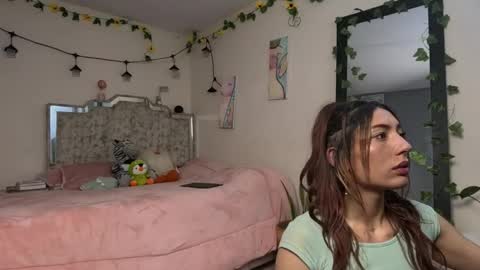 leyla  online show from January 17, 2026, 9:25 am