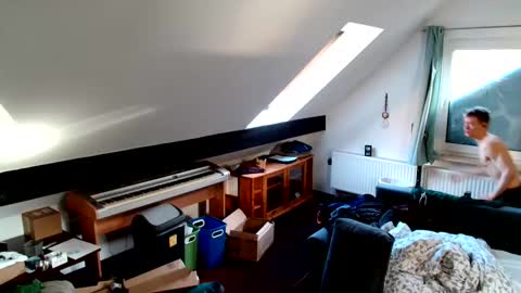 Snapshot of tomtimon11 chatting on November 5, 2025, 8:25 am tomtimon11 online show from November 5, 2025, 8:25 am