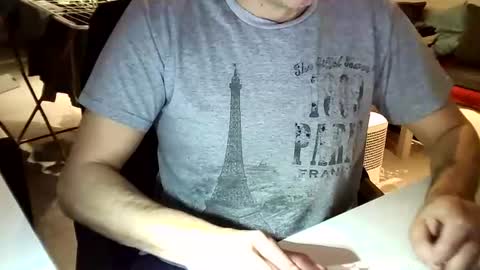 Tom online show from December 13, 2024, 3:32 pm