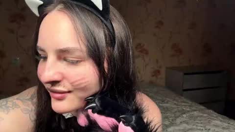 Snapshot of tondamikhail chatting on February 28, 2026, 3:13 pm Bella online show from February 28, 2026, 3:13 pm