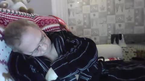 tony14712 online show from December 6, 2024, 2:13 am