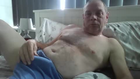 tonygibbson62 online show from April 18, 2026, 11:25 am