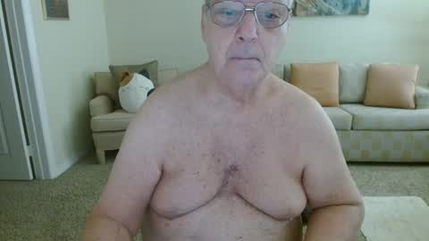 Snapshot of tonysview12000 chatting on October 1, 2025, 6:14 pm tonysview12000 online show from October 1, 2025, 6:14 pm