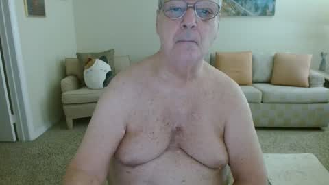 Snapshot of tonysview12000 chatting on October 2, 2025, 6:15 pm tonysview12000 online show from October 2, 2025, 6:15 pm