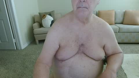 Snapshot of tonysview12000 chatting on October 6, 2025, 6:05 pm tonysview12000 online show from October 6, 2025, 6:05 pm