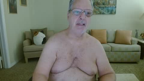 Snapshot of tonysview12000 chatting on October 19, 2025, 6:52 pm tonysview12000 online show from October 19, 2025, 6:52 pm