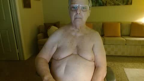 Snapshot of tonysview12000 chatting on December 5, 2025, 1:14 am tonysview12000 online show from December 5, 2025, 1:14 am