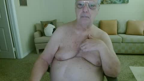 Snapshot of tonysview12000 chatting on February 5, 2026, 8:35 pm tonysview12000 online show from February 5, 2026, 8:35 pm