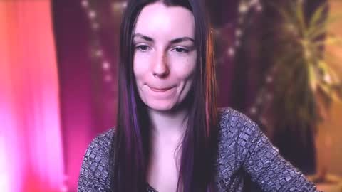 Snapshot of too_beautiful chatting on January 4, 2025, 8:27 pm Elizabeth online show from January 4, 2025, 8:27 pm