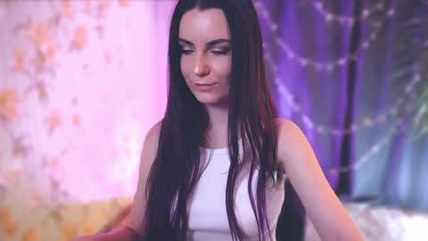 Snapshot of too_beautiful chatting on January 15, 2025, 8:26 pm Elizabeth online show from January 15, 2025, 8:26 pm