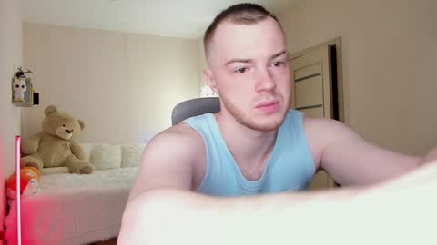 toohornyserj online show from December 18, 2024, 8:14 pm