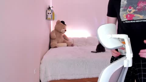 toohornyserj online show from January 23, 2025, 12:35 am