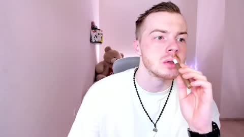 toohornyserj online show from February 20, 2025, 10:48 pm