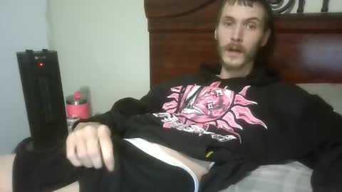 Snapshot of tootall803 chatting on March 17, 2026, 10:57 pm TooTall803 online show from March 17, 2026, 10:57 pm