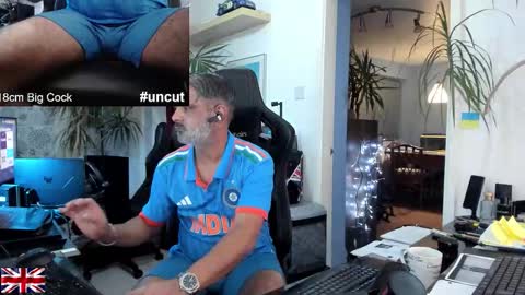 topalphaboss online show from October 17, 2025, 5:26 pm