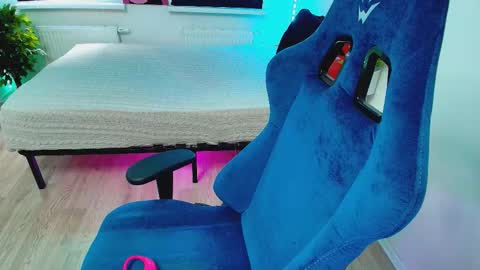 topcranberry online show from October 15, 2025, 7:41 am