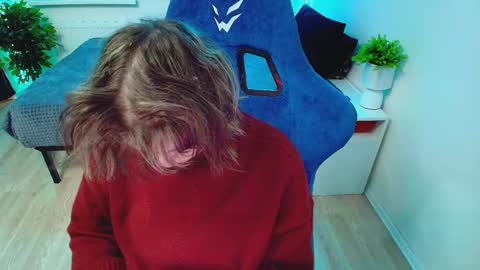 topcranberry online show from November 19, 2025, 8:14 am