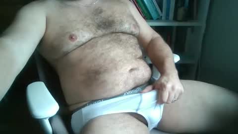 Snapshot of tophunk84 chatting on February 28, 2026, 8:15 am tophunk84 online show from February 28, 2026, 8:15 am