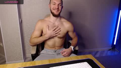 Snapshot of toress1 chatting on December 17, 2024, 9:16 pm Glebaty online show from December 17, 2024, 9:16 pm