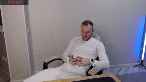 Snapshot of toress1 chatting on January 6, 2025, 7:35 pm Glebaty online show from January 6, 2025, 7:35 pm