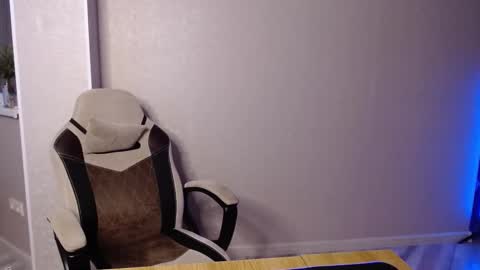 Snapshot of toress1 chatting on February 23, 2025, 9:11 am Glebaty online show from February 23, 2025, 9:11 am