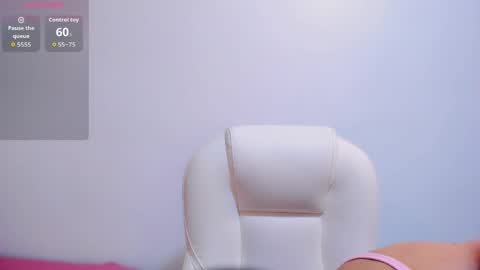 Snapshot of tori_gaviria chatting on May 1, 2026, 11:59 am Tori Gaviria online show from May 1, 2026, 11:59 am