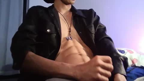 Enzo Moretti online show from December 23, 2025, 3:59 am