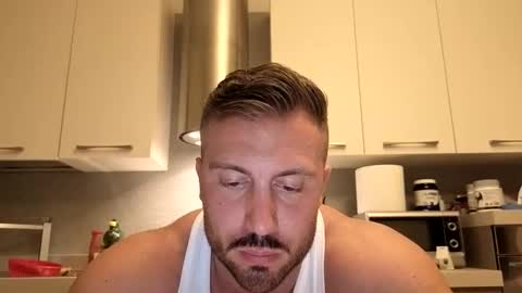 toro_arrapato online show from May 18, 2026, 10:04 pm