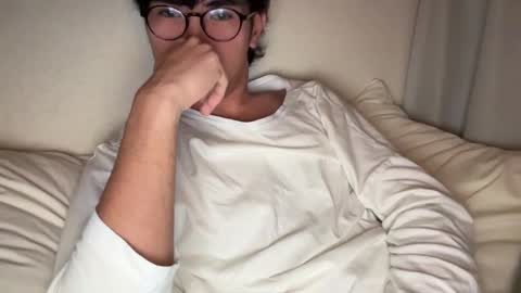 Karo online show from December 2, 2025, 5:41 pm