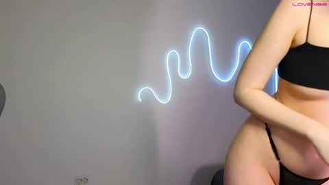 Toshi online show from November 20, 2025, 1:11 pm