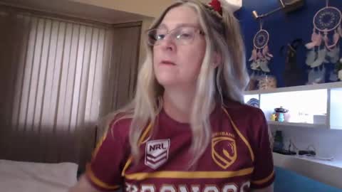 Milly online show from May 27, 2026, 12:29 am