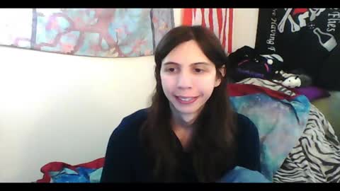 Luna online show from January 7, 2025, 9:57 pm