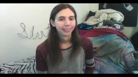 Luna online show from October 22, 2025, 2:45 am