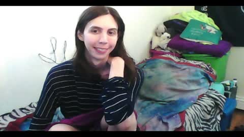 Snapshot of totalfuckingadorable chatting on April 6, 2026, 4:46 am Luna online show from April 6, 2026, 4:46 am