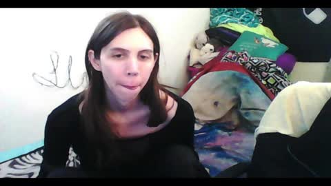 Snapshot of totalfuckingadorable chatting on April 10, 2026, 5:01 am Luna online show from April 10, 2026, 5:01 am