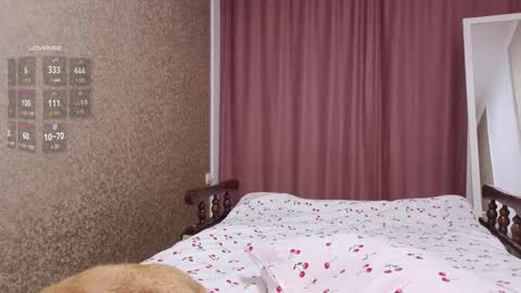 Snapshot of totallytiny_ chatting on December 28, 2024, 8:04 pm see you December 4th beloved friends online show from December 28, 2024, 8:04 pm