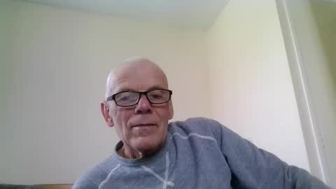 touche5656607203 online show from March 11, 2025, 11:44 am