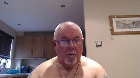 Snapshot of touchwood25 chatting on December 12, 2024, 10:34 am TOUCHWOOD25 online show from December 12, 2024, 10:34 am