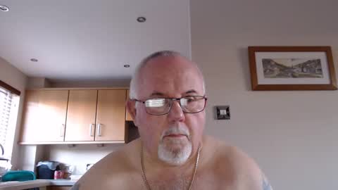 Snapshot of touchwood25 chatting on February 6, 2025, 9:00 am TOUCHWOOD25 online show from February 6, 2025, 9:00 am