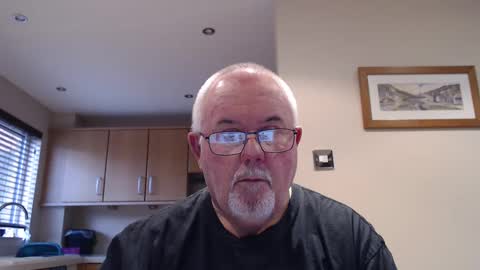 Snapshot of touchwood25 chatting on February 7, 2025, 2:37 pm TOUCHWOOD25 online show from February 7, 2025, 2:37 pm