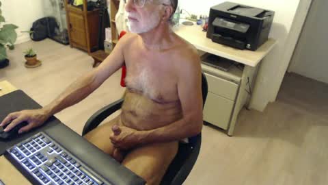 Snapshot of tounu45 chatting on June 26, 2026, 3:38 pm Tounu45 online show from June 26, 2026, 3:38 pm