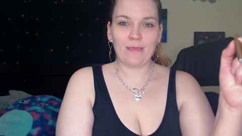 Lilly Miss Mistress Goddess Maam Queen Boss online show from February 19, 2025, 6:00 pm