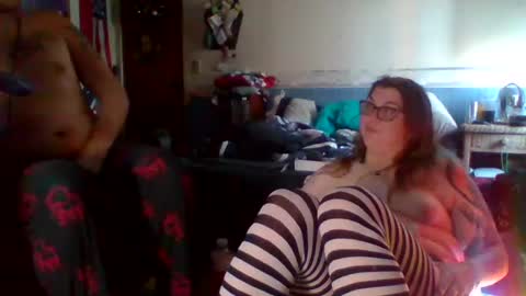 Toxiclove1311 online show from December 15, 2024, 9:42 pm