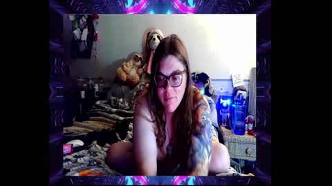 Toxiclove1311 online show from October 2, 2025, 1:45 am