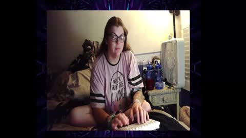 Toxiclove1311 online show from October 8, 2025, 2:09 am