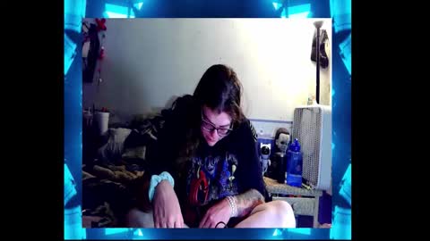 Toxiclove1311 online show from October 13, 2025, 1:16 am