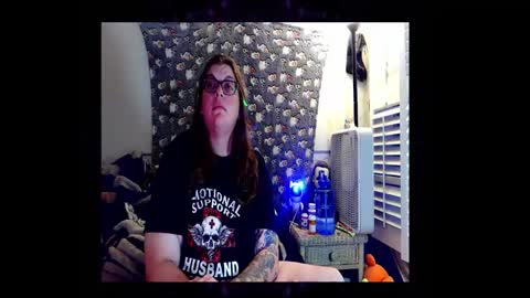 Toxiclove1311 online show from November 6, 2025, 10:43 pm