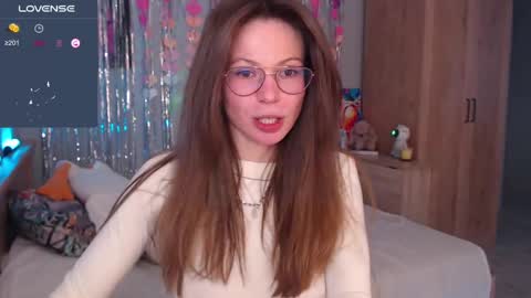 toxkiss online show from February 21, 2025, 9:24 am