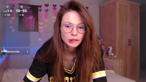 toxkiss online show from September 30, 2025, 10:42 am