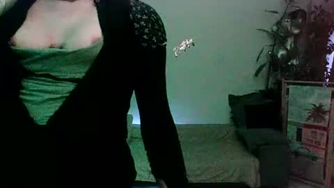 Snapshot of toyboybitchslut chatting on July 16, 2026, 2:50 am Patrizia online show from July 16, 2026, 2:50 am